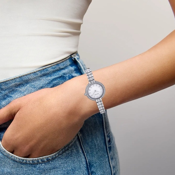 Bulova 96l209 Crystal Ladies Quartz Watch - Picture 7 of 7